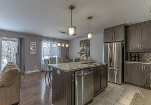 Maison à vendre - 69 Rue Lecours, Saint-Christophe-D'Arthabaska, G6R 1P3