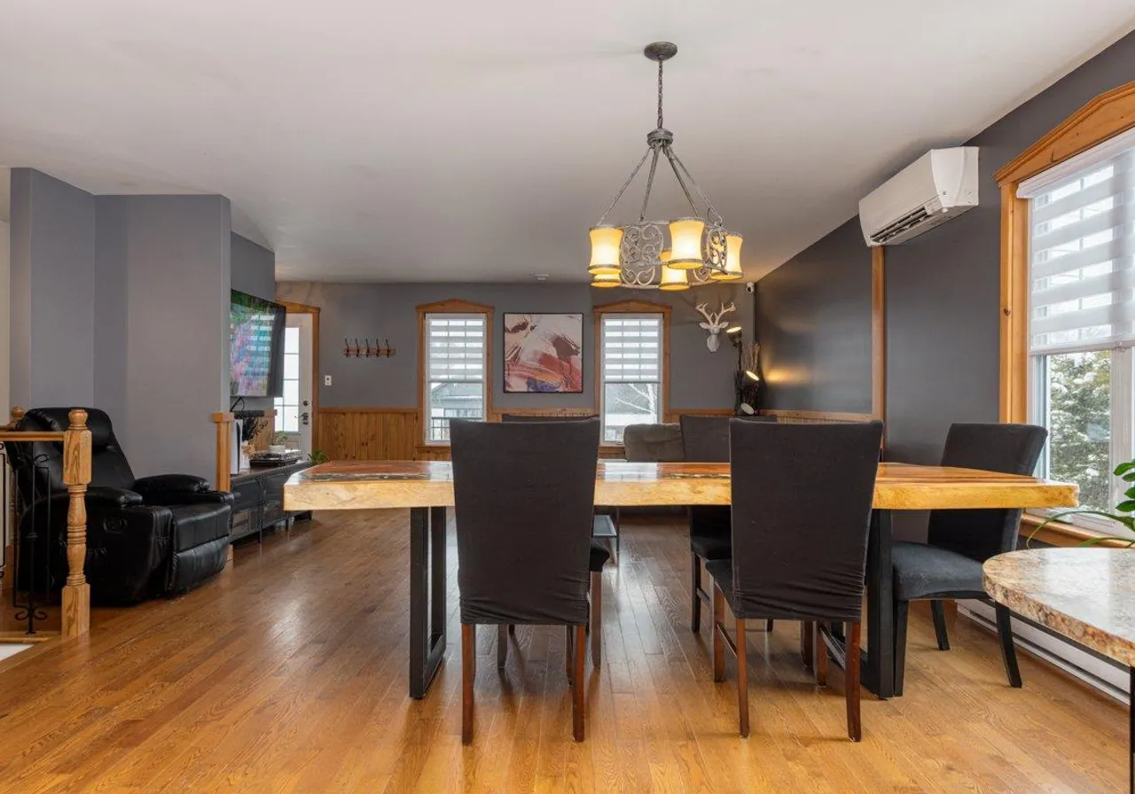 280 Rue Champagnat — photo 3