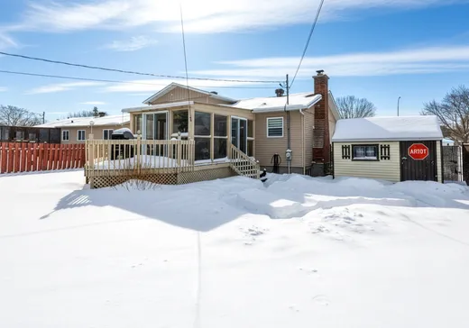 Maison à vendre - 236 Boul. Albert-Einstein, Châteauguay, J6K 4K7