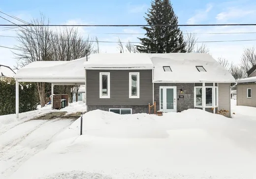 Paliers multiples à vendre - 1086 Rue de la Falaise, Sherbrooke, J1N2M9
