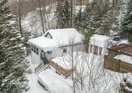 Bungalow à vendre - 718 Ch. du Lac-des-Becs-Scie E., Saint-Sauveur, J0R1R1