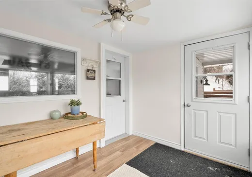 Maison à vendre - 718 Ch. du Lac-des-Becs-Scie E., Saint-Sauveur, J0R 1R1