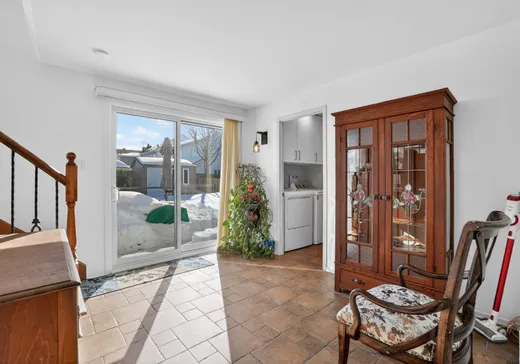 Maison à vendre - 2542 Boul. des Oiseaux, Laval (Sainte-Rose), H7L 4X2