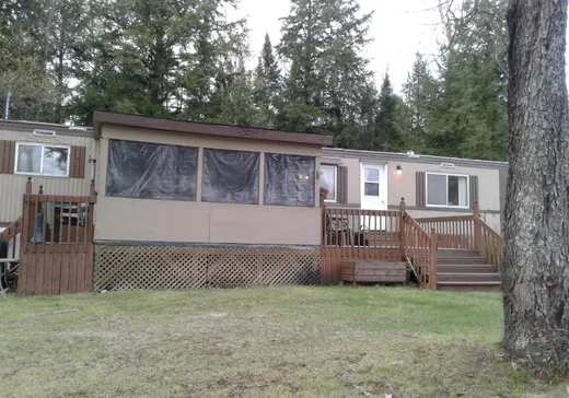 Maison à vendre - 22 Ch. des Dahlias, ND-Du-Laus, J0X 2M0