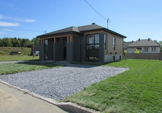 Maison à vendre - 82B Rue St-Patrick, Tring-Jonction, G0N 1X0