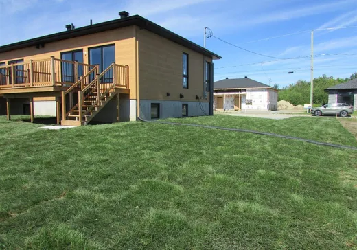 Maison à vendre - 82B Rue St-Patrick, Tring-Jonction, G0N 1X0