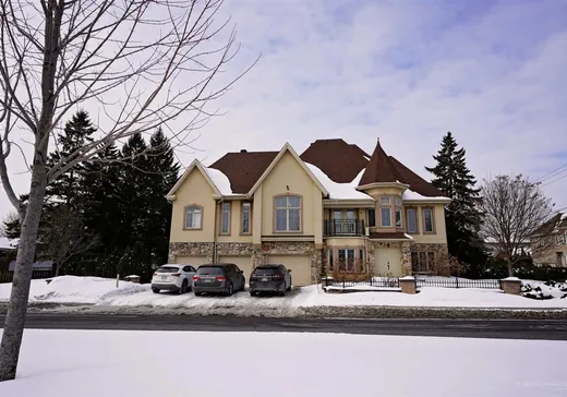 Two or more stories for sale - 9260 Boul. Rivard, Brossard, J4X2R1