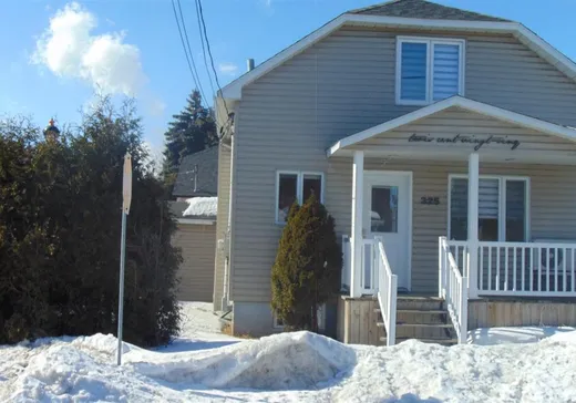Maison à étages à vendre - 325 Rue Rivard, Saint-Joseph-de-Sorel, J3R3W7