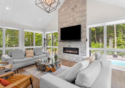 Maison à vendre - 443 Ch. de l'Héritage, Saint-Sauveur, J0R 1R4