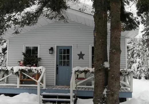 Maison à vendre - 45 Ch. des Riverains, St-Tite-Des-Caps, G0A 4J0