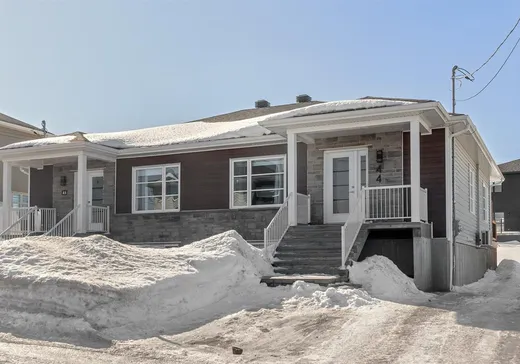 Bungalow for sale - 44 Rue Marchand, St-Apollinaire, G0S2E0