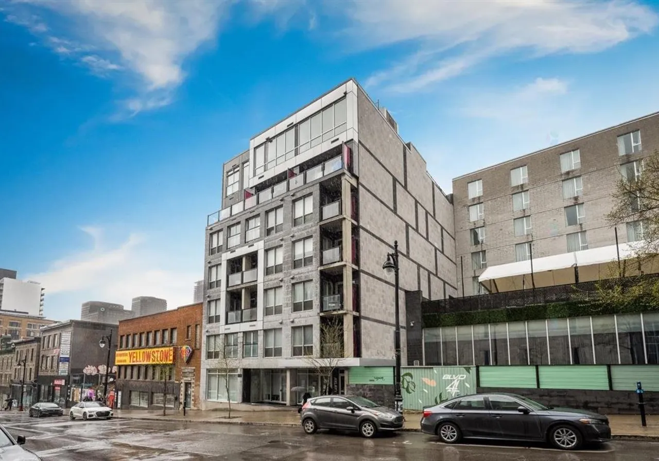 2100 Boul. St-Laurent, App. 604 — photo 1