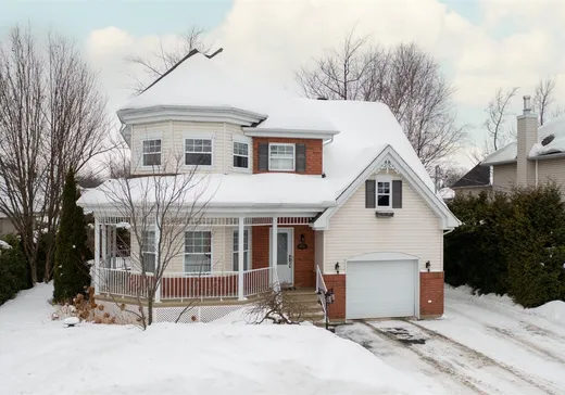 Two or more stories for sale - 970 Rue de la Yamaska, Drummondville, J2C8L5