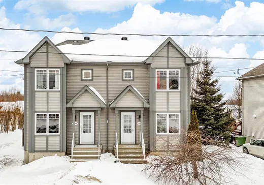 Two or more stories for sale - 2678 Rue des Alpes, Fleurimont, J1E0C2