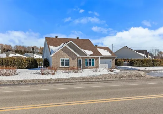 House for sale - 1245 Rue Notre-Dame, Berthierville, J0K 1A0