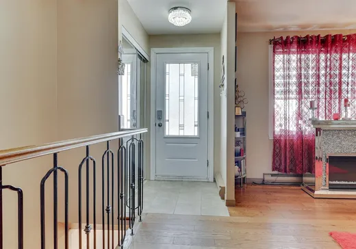 Maison à vendre - 8295 Rue Angèle, Laval (Saint-François), H7A 3P1