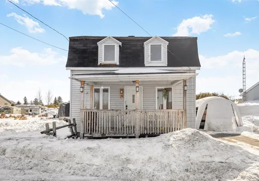 Two or more stories for sale - 15 Rue Miron, Vaudreuil-Dorion, J0P1S0