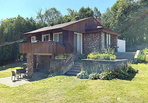 Maison à vendre - 2753-2755 Rue Desjardins, Sainte-Adèle, J8B 1C2
