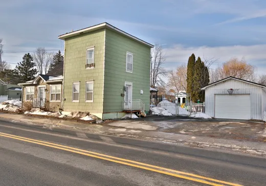 House for sale - 354 Rue Principale, Saint-Nazaire-d'Acton, J0H 1V0