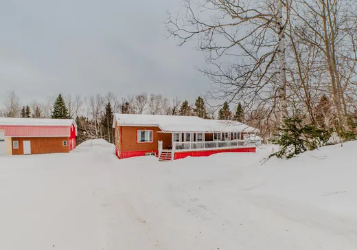 Maison à étages à vendre - 203 Rg des Bouffard, Matane, G4W0E3