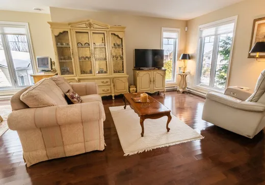 House for sale - 434 Rue Choquette, Granby, J2H 1W3