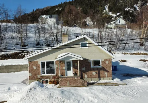 Maison à étages à vendre - 7 Rue des Érables, Franquelin, G0G1E0