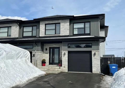 Two or more stories for sale - 100 Rue Ève-Cournoyer, Vaudreuil-Dorion, J7V3P3