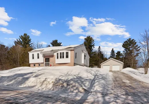 Bungalow for sale - 16 Rue du Cap, St-Lin, J5M1C2