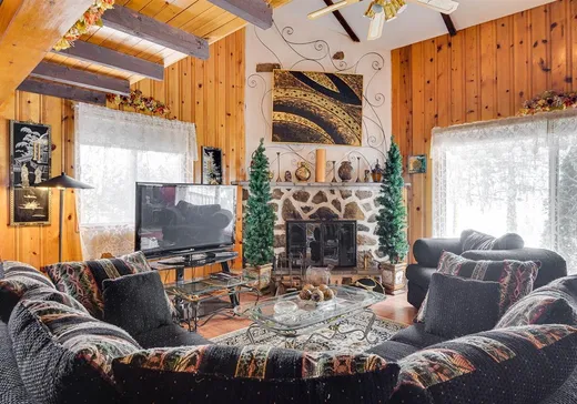 House for sale - 330-330A Rue de l'Edelweiss, Sainte-Agathe-des-Monts, J8C 0J9