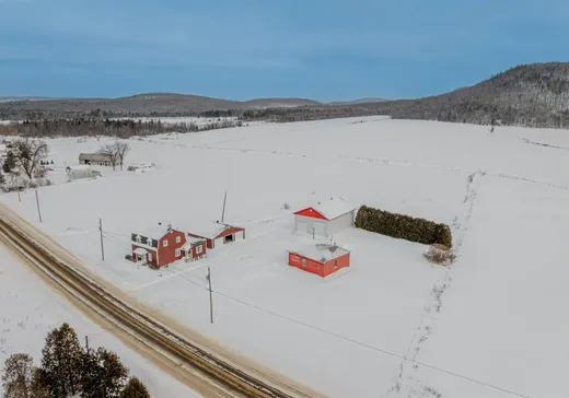 Hobby Farm for sale - 160Z 1er rg Price, Lac-aux-Sables, G0X1M0