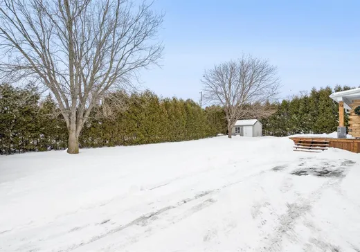 House for sale - 74 Ch. du Bord-de-l'Eau, Sainte-Barbe, J0S 1P0