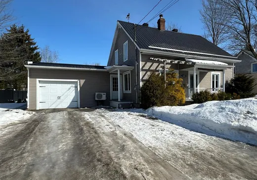 Un étage et demi à vendre - 1114 Rue du Couvent, Saint-Adalbert, J0A1E0