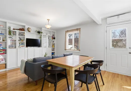 Maison à vendre - 9530 Av. Pierre-De Coubertin, Montréal (Mercier/Hochelaga-Maisonneuve), H1L 2J2