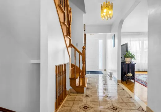 Maison à vendre - 2467 Rue Robichaud, Montréal (Saint-Laurent), H4K 2V8
