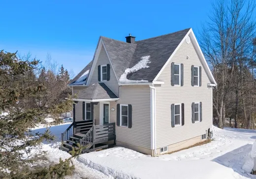 Maison à étages à vendre - 4025 Ch. St-Roch N., Sherbrooke, J1R0H3