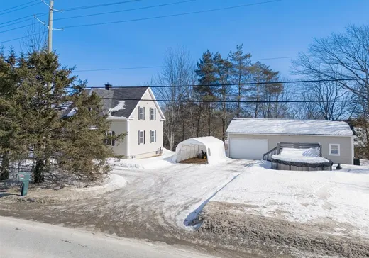 Maison à vendre - 4025 Ch. St-Roch N., Sherbrooke, J1R 0H3