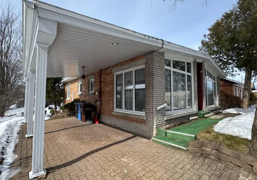 Maison à vendre - 400 Rue Foch, Granby, J2G 6C4
