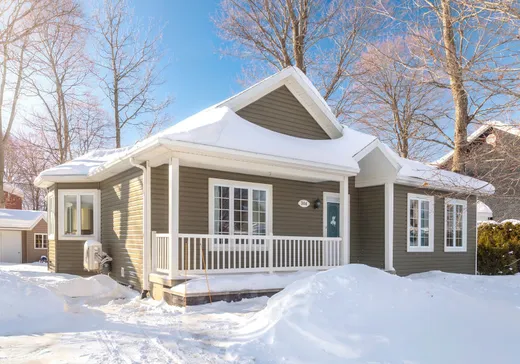 Two or more stories for sale - 304 Rue du Replat, Lévis, G7A5E4