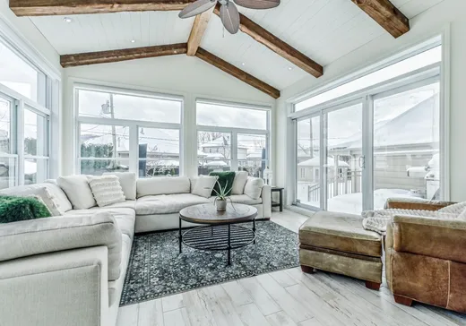 House for sale - 152 Rue des Français, Mont-Saint-Hilaire, J3H 6J2