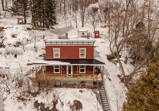 Maison à étages à vendre - 4 Côte Côté, Sainte-Anne-de-Beaupré, G0A3C0