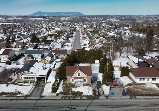 Maison à vendre - 729 Rue Denison O., Granby, J2G 4G2