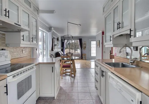 Maison à vendre - 33 Boul. de la Bonaventure, Victoriaville, G6T 0L6