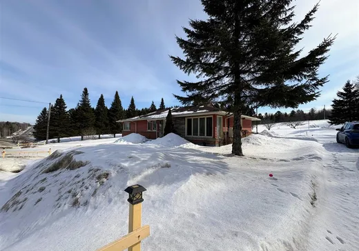 Bungalow à vendre - 338 Route 116, Pointe-Claire (Île de Montréal), J0B2H0