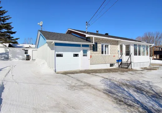 Bungalow à vendre - 641 Rue des Pionniers, Auclair, G0L1A0
