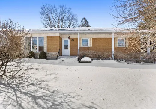 House for sale - 900 Av. des Cascades, Valcourt, J0E 2L0