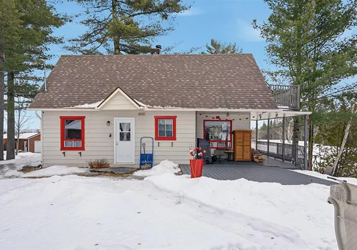 Maison à étages à vendre - 68 Ch. du Loup, Saint-Côme-Linière, G0M1J0