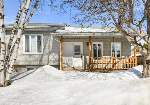 Two or more stories for sale - 115 Rue Soucy, Delson, J5B1B3