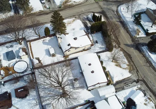 House for sale - 385 Rue Carmelle, Bois-des-Filion, J6Z 4W8