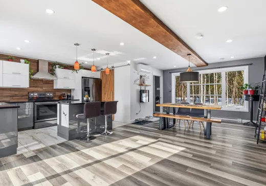 Maison à vendre - 300 28e Avenue, Mandeville, J0K 1L0