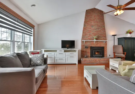 House for sale - 200 Rue des Oliviers, Saint-Jean-sur-Richelieu, J2Y 1E1